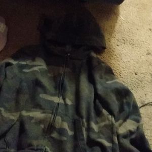 Army green camo zip up hoodie
